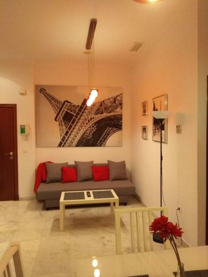 Apartamentos Rg Triana, Calle Castilla Con Patio Sevilla Eksteriør billede