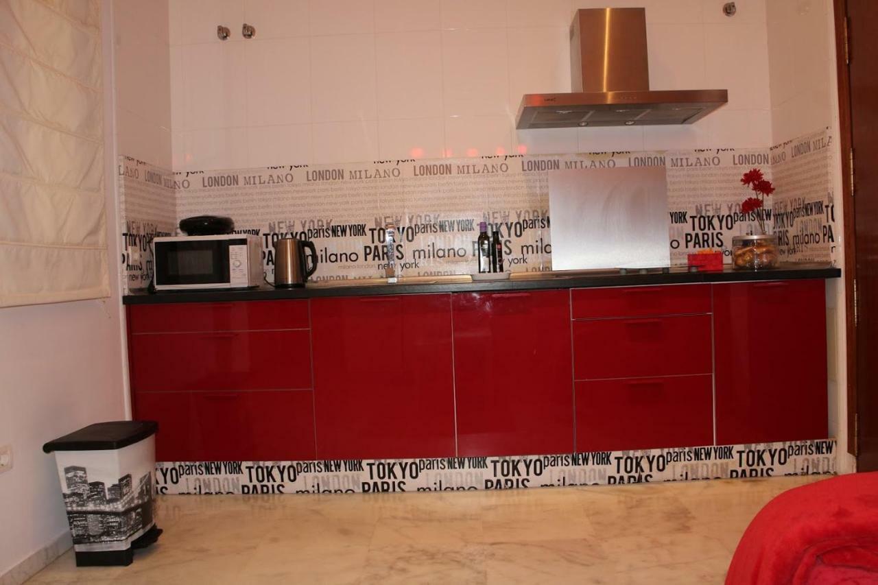 Apartamentos Rg Triana, Calle Castilla Con Patio Sevilla Eksteriør billede